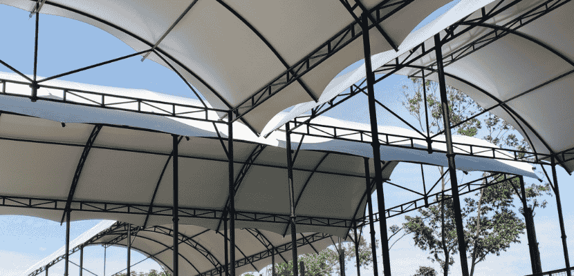 tenda membrane lapang padel